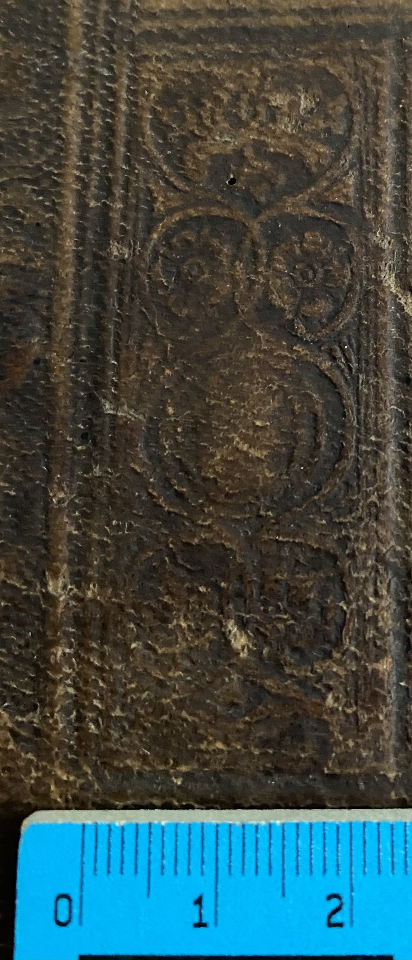 Image Description for https://www.hist-einband.de/Bilder/HAB/Werkzeugbild Rolle ID r005353.jpg